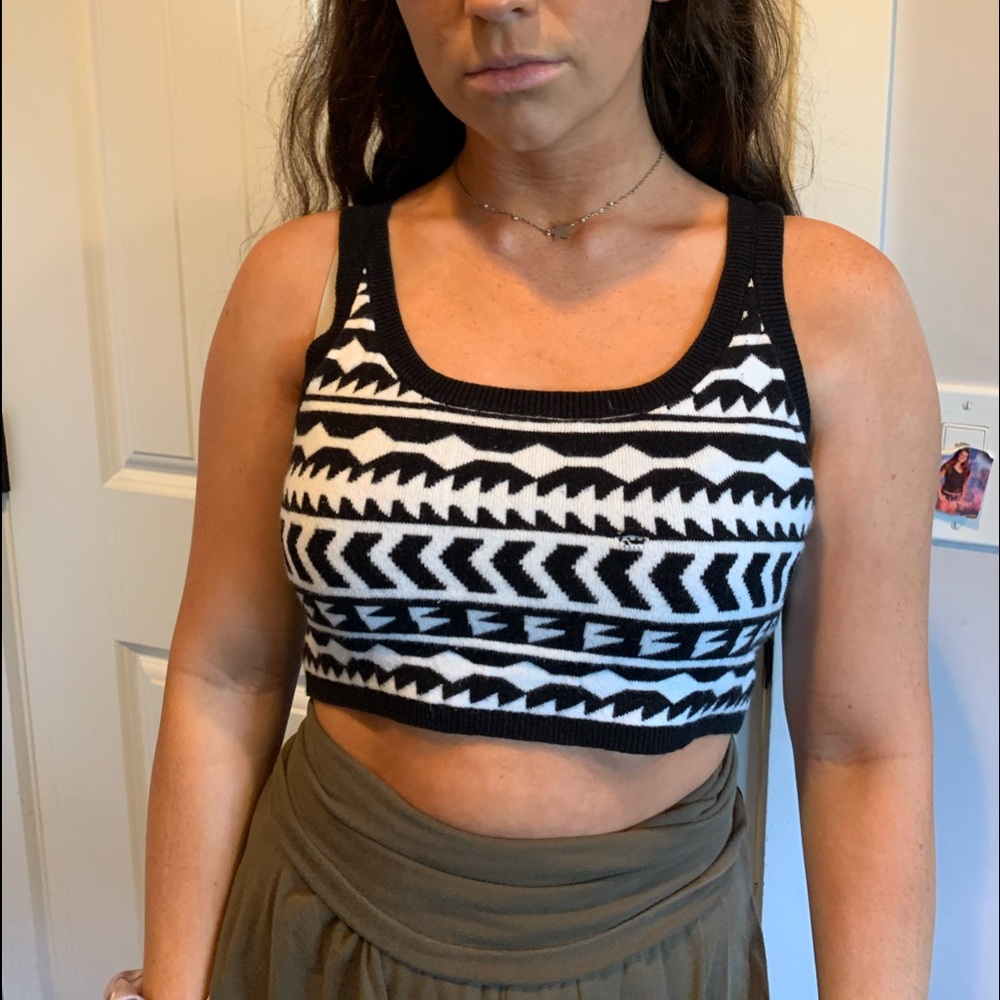 Tribal patterned cropped tank top